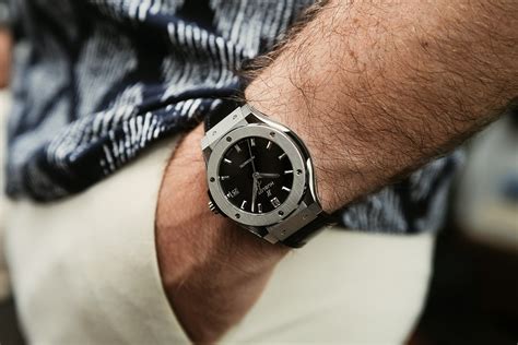 how to wear hublot watch strap|hublot bezel screws.